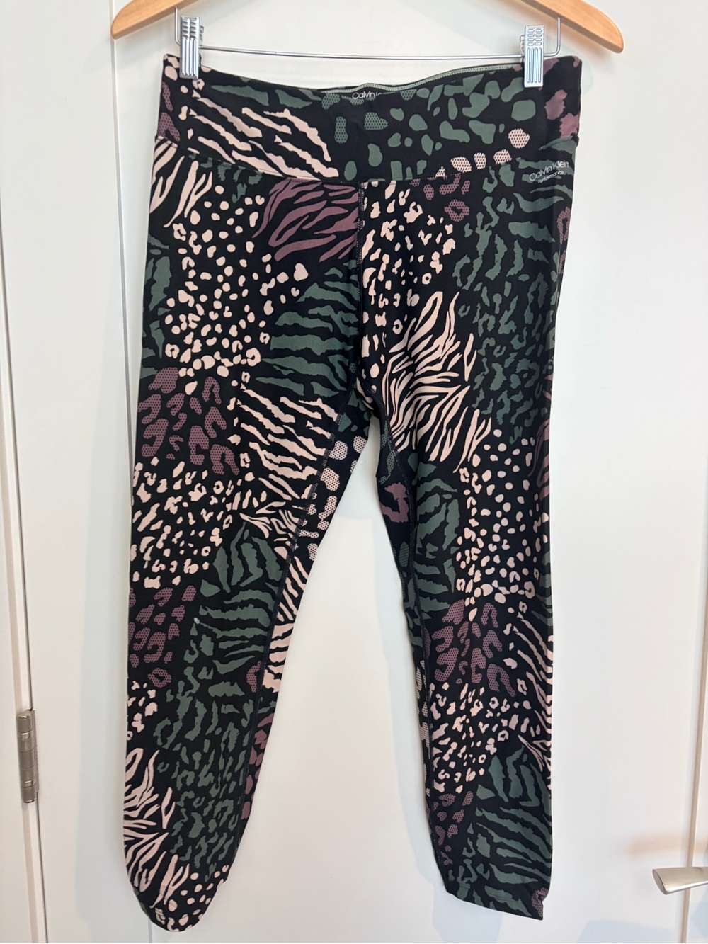 Calvin Klein Performance Tropical Print Capri Leggings Size L